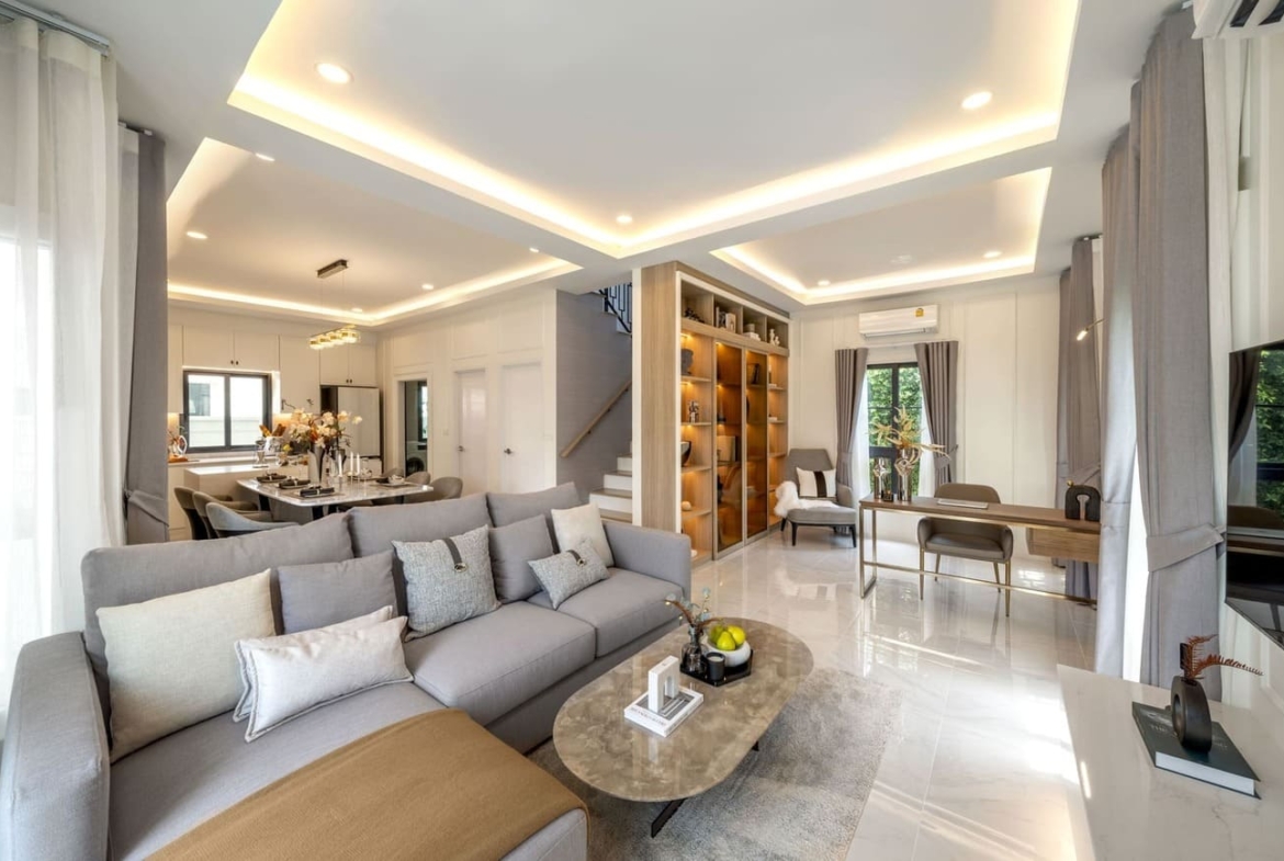 Astoria Phahonyothin -Lamlukka living