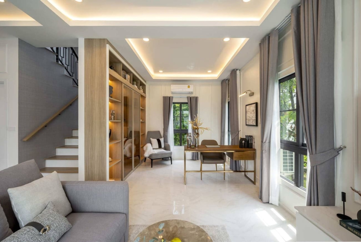 Astoria Phahonyothin -Lamlukka dining