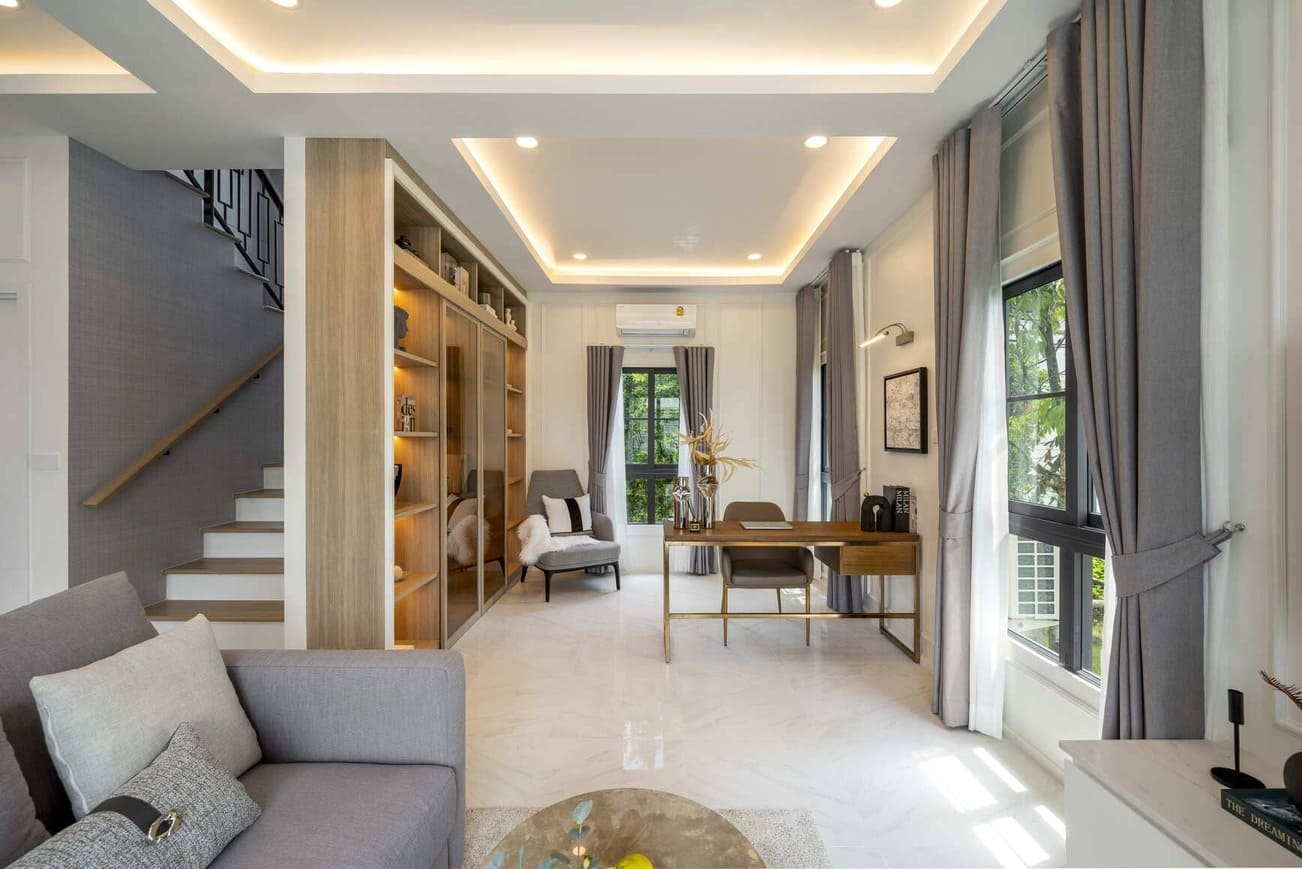 Astoria Phahonyothin -Lamlukka dining