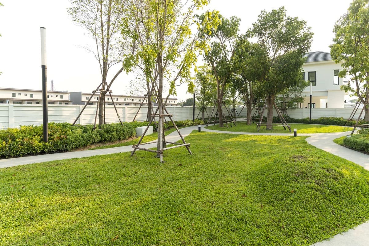 Astoria Phahonyothin -Lamlukka garden