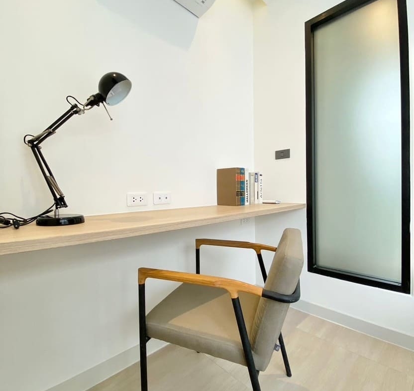 Diamond-pool-villa-Type-A-work desk