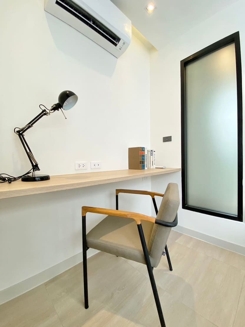Diamond-pool-villa-Type-A-work desk