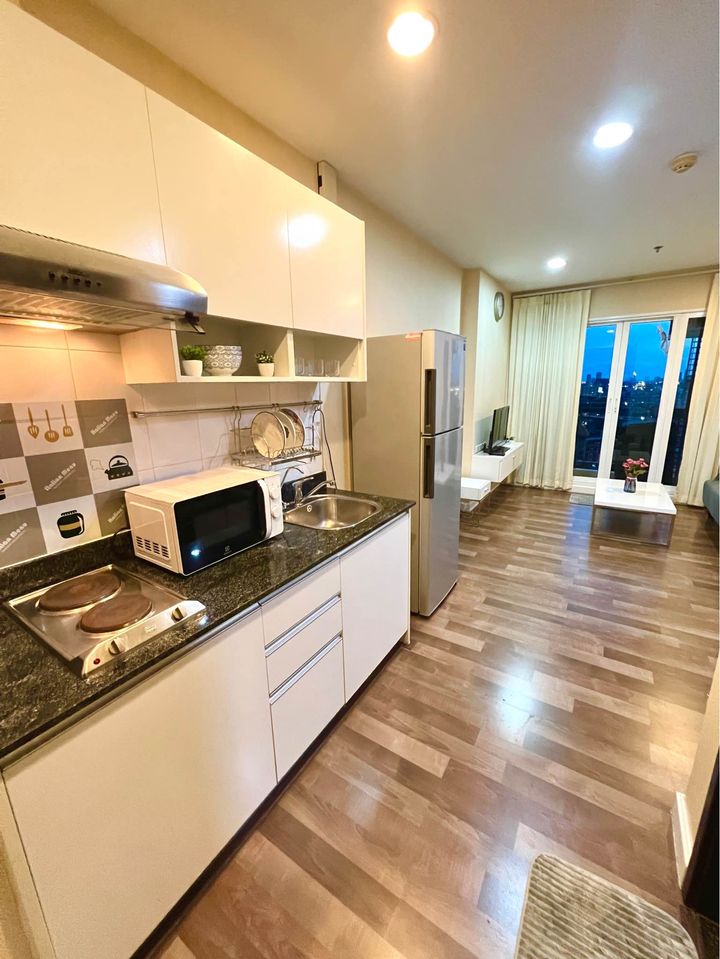 Diamond Sukhumvit kitchen zone