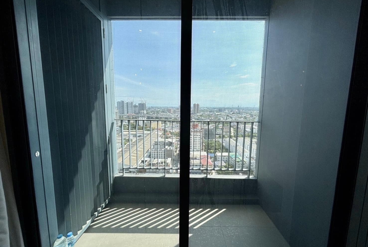 IDEO Mobi Sukhumvit 66 Balcony