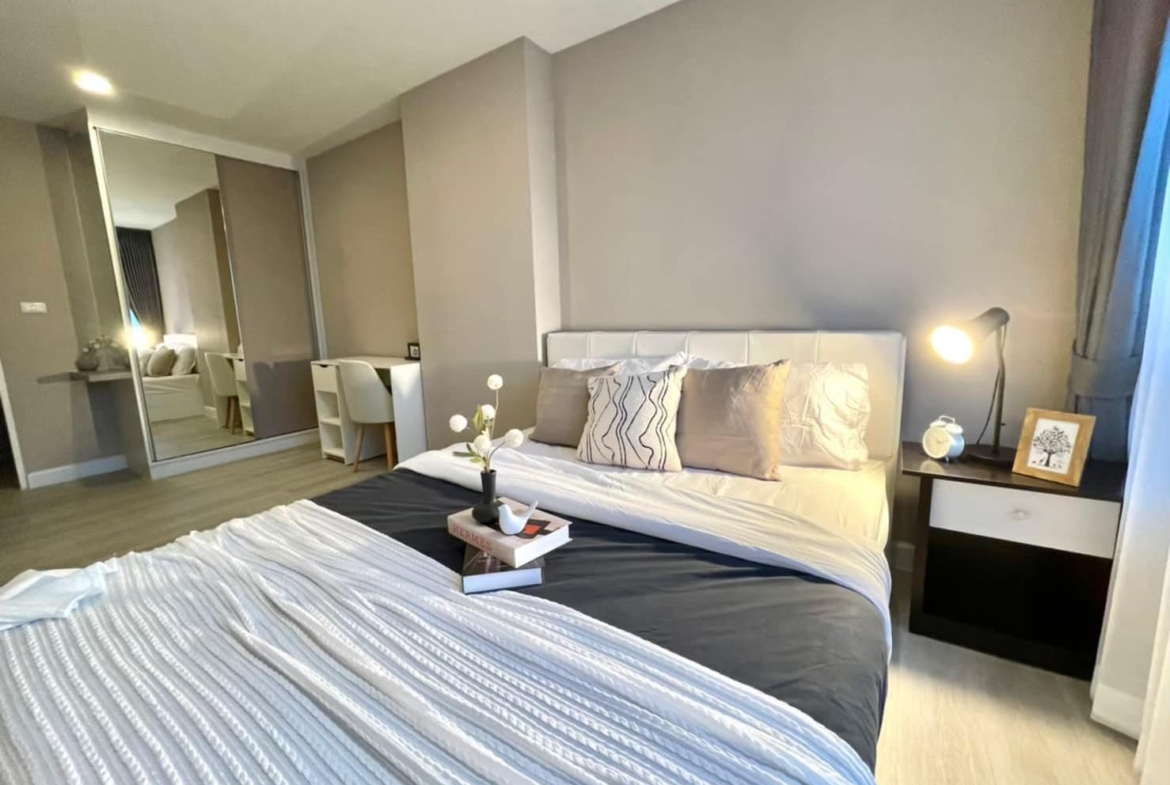 Metro Luxe Ratchada Bed