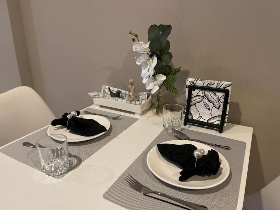 Metro Luxe Ratchada Dinning