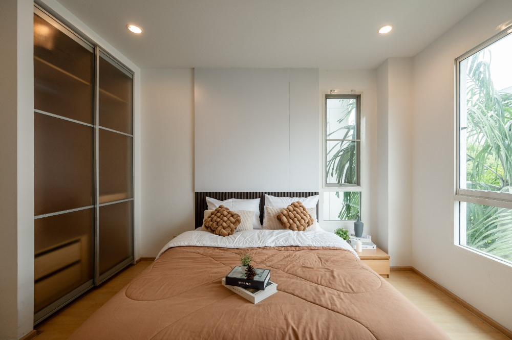 The Bangkok Sukhumvit 61 Bedroom