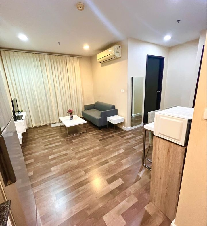Diamond Sukhumvit Livingroom