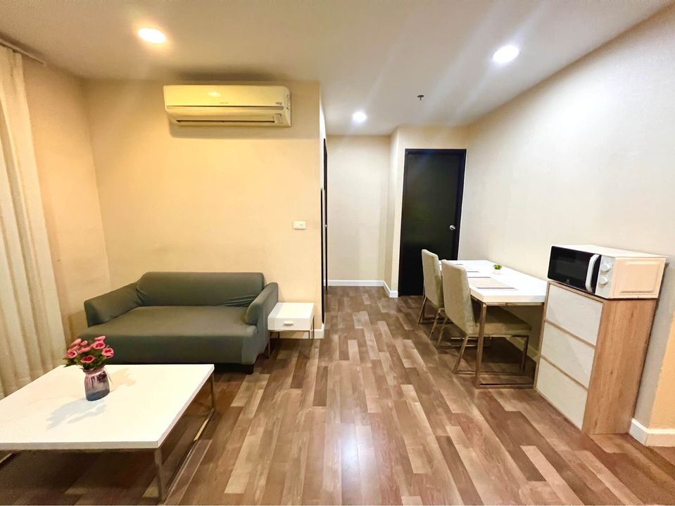 Diamond Sukhumvit Livingroom