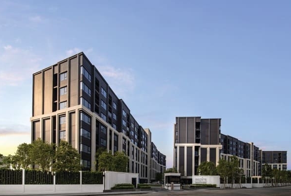 Aspire Sukhumvit Onnut Front Condo