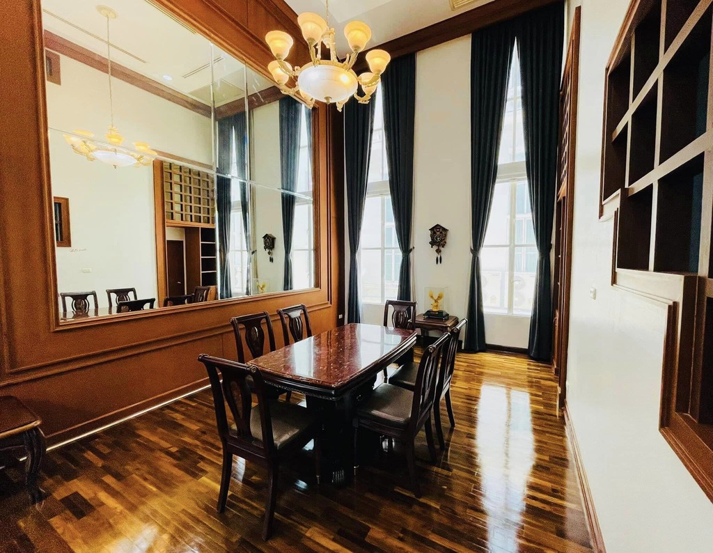 Baan Klang Krung Thonglor Dinning