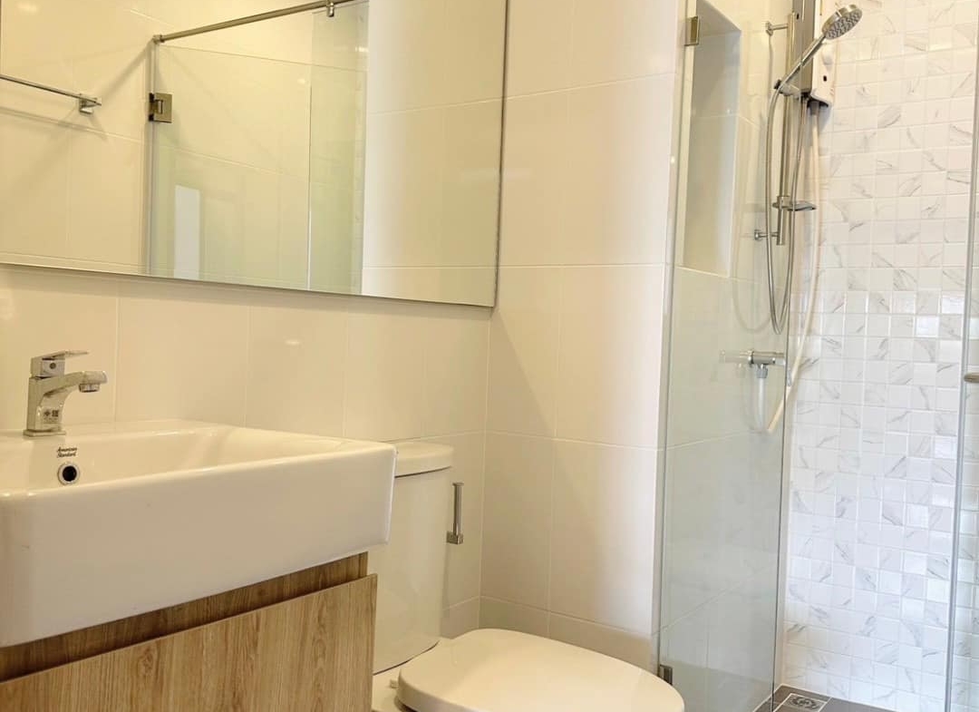 Chewathai PinKlao Bathroom (2)