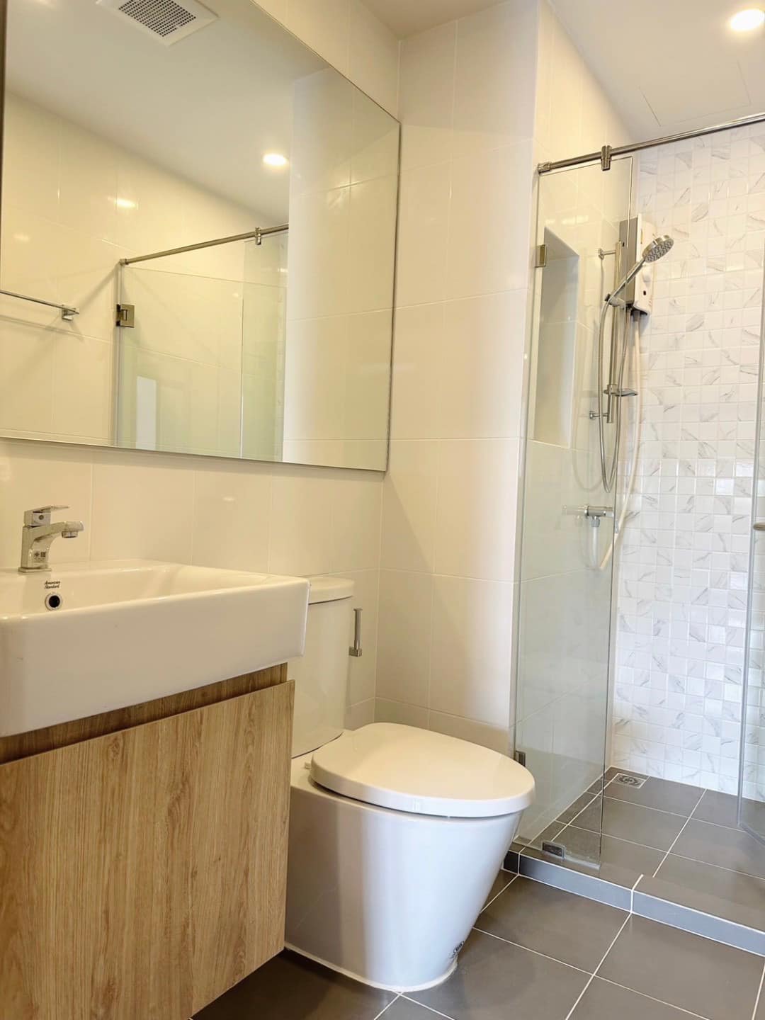 Chewathai PinKlao Bathroom (2)