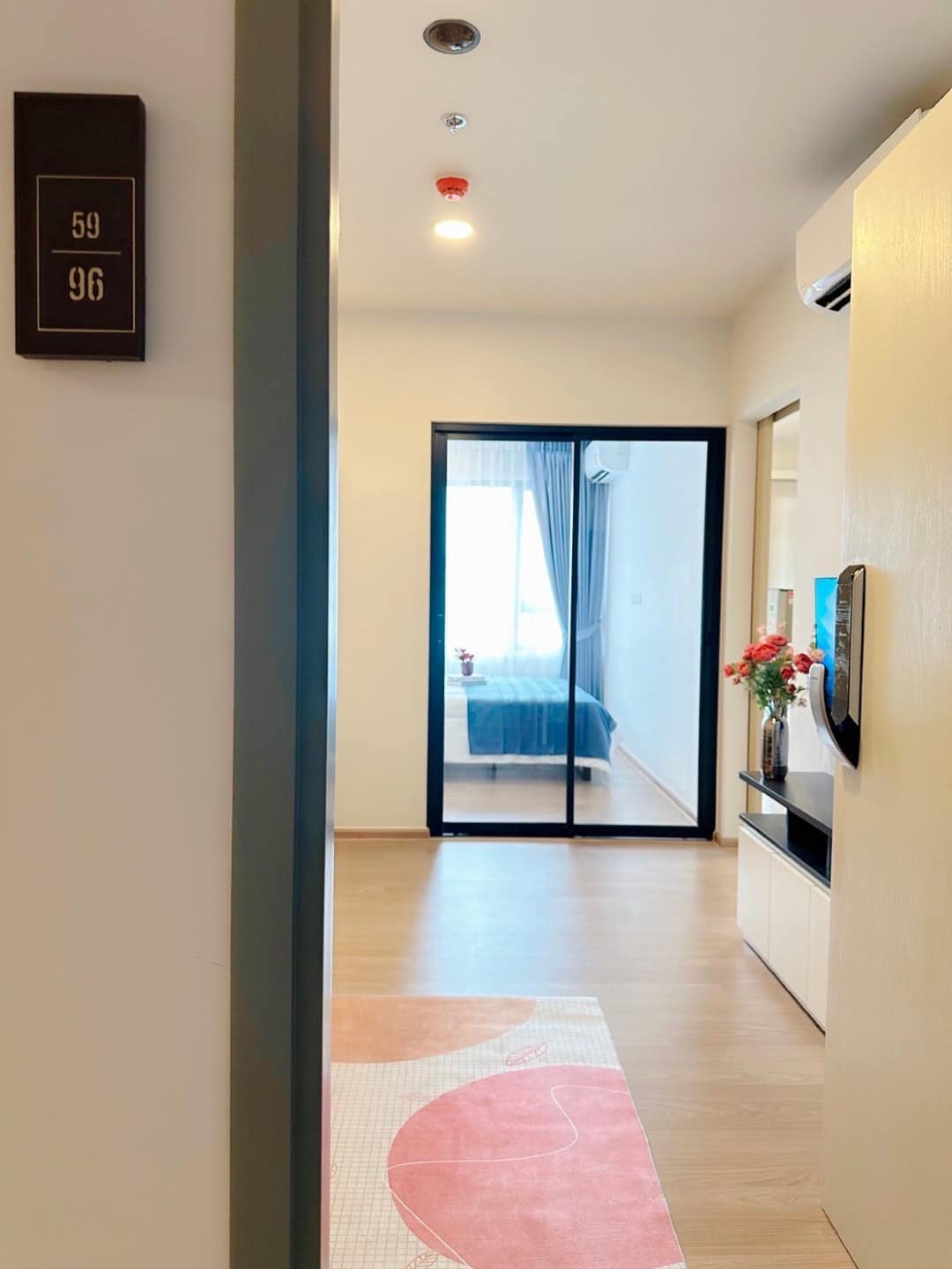 Chewathai PinKlao Bedroom