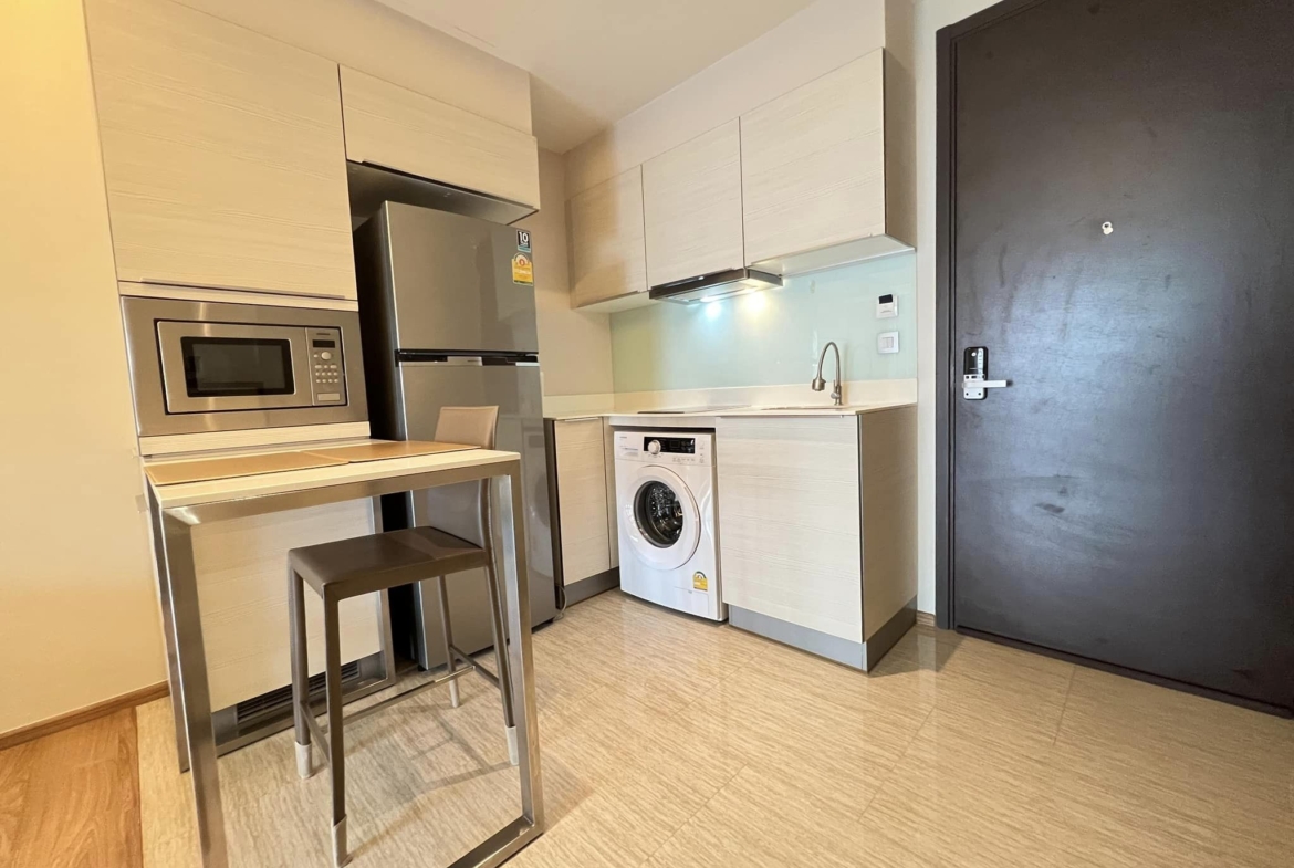 H Sukhumvit 43 Kitchen