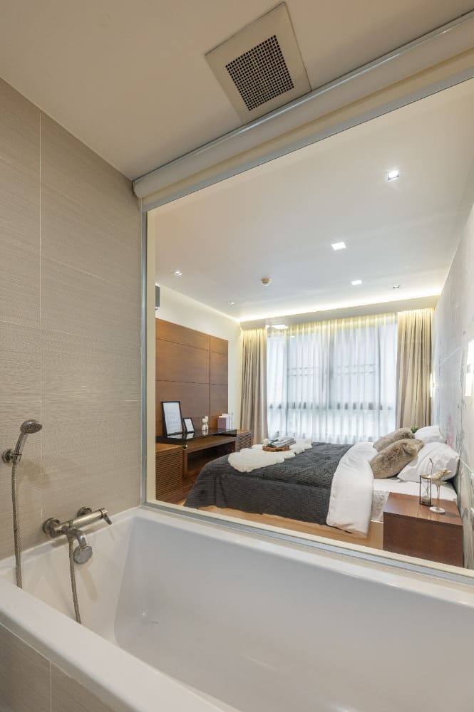 Issara@42 Sukhumvit Bathroom (2)