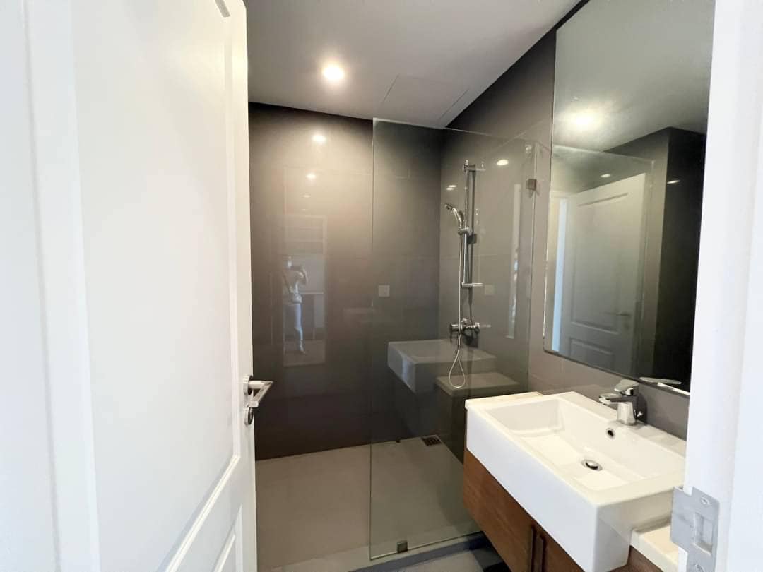 Noble Revo Silom Bathroom