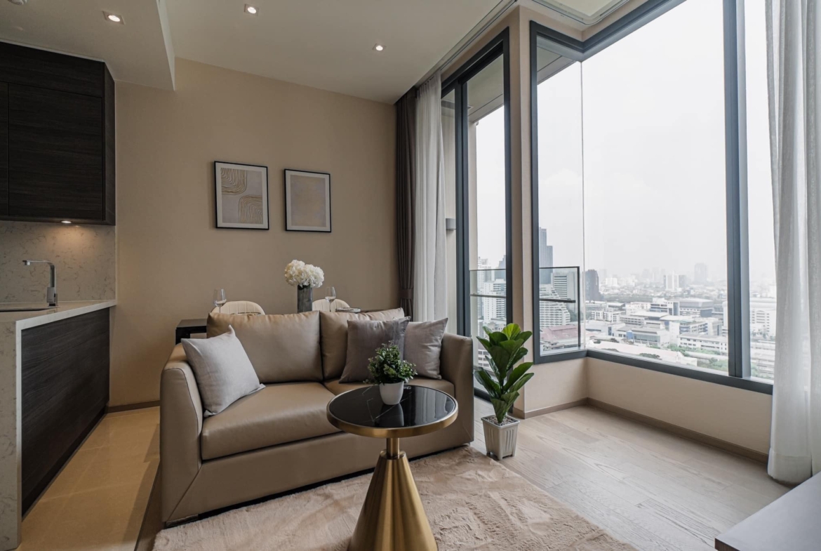 The Esse Asoke Living