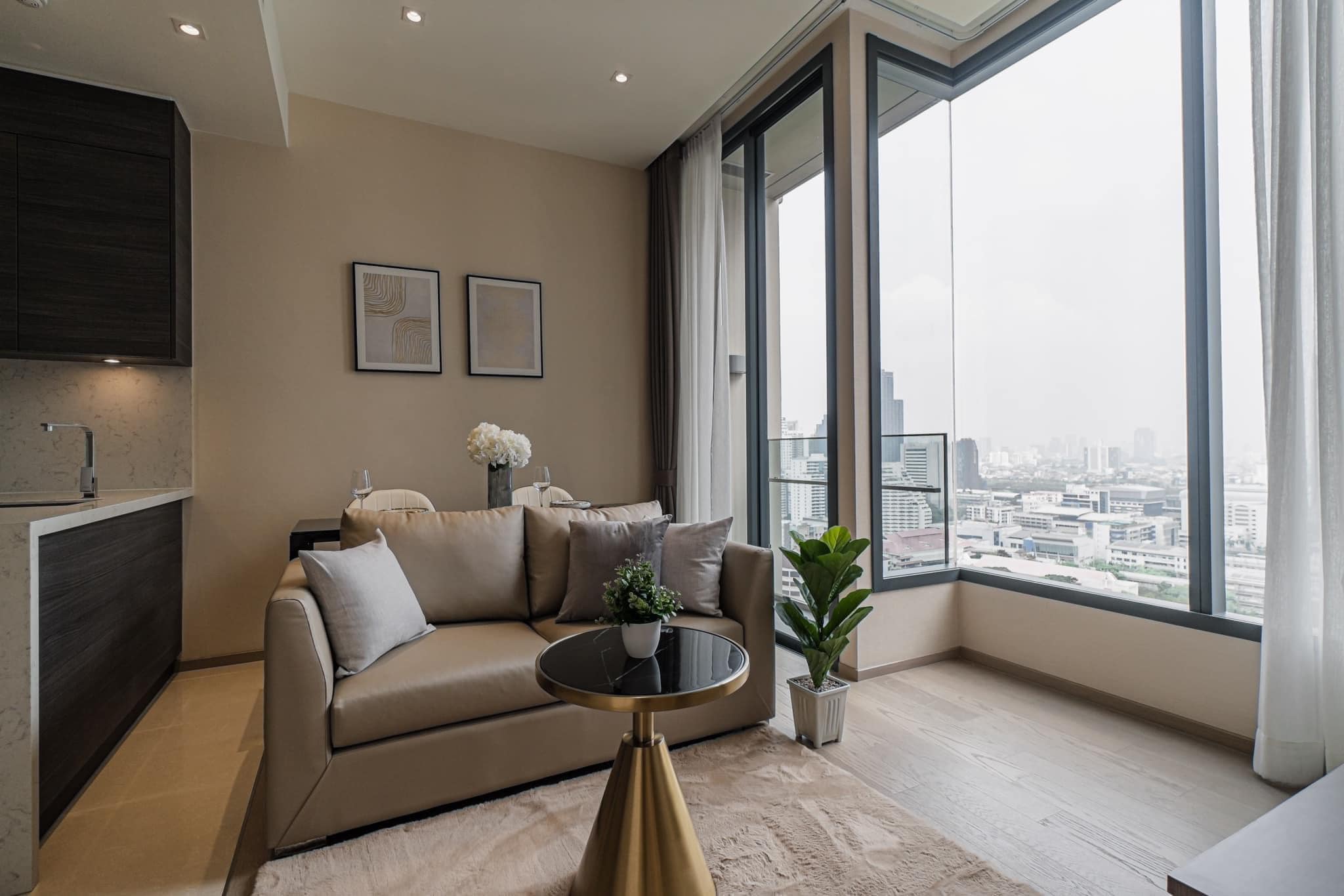 The Esse Asoke Living