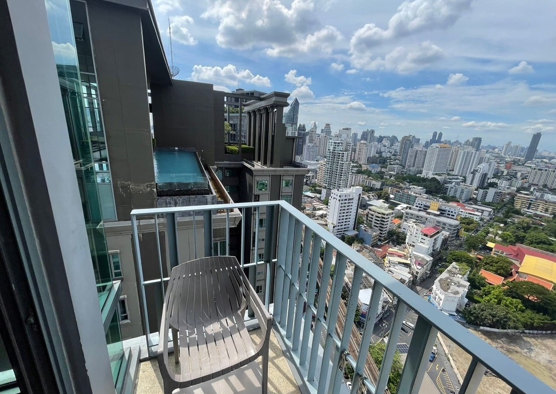 Keyne by Sansiri Balcony