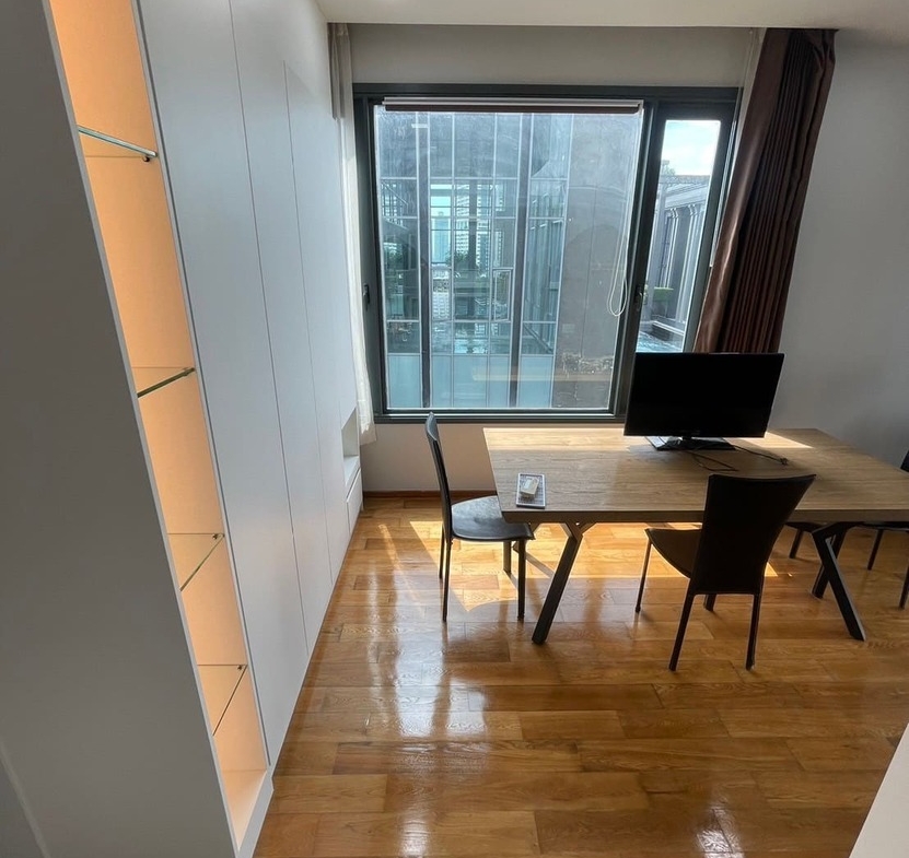 Keyne by Sansiri Office table