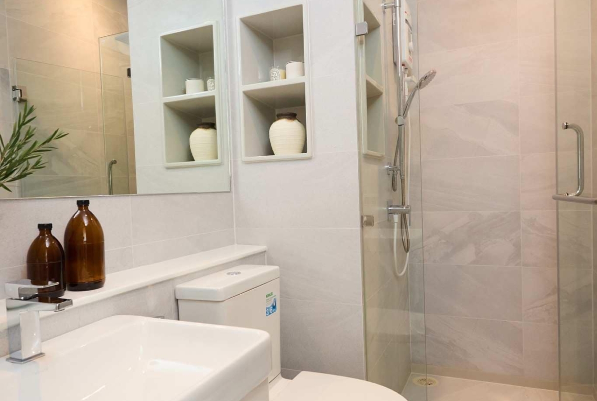 Rhythm Ekkamai Estate Bathroom