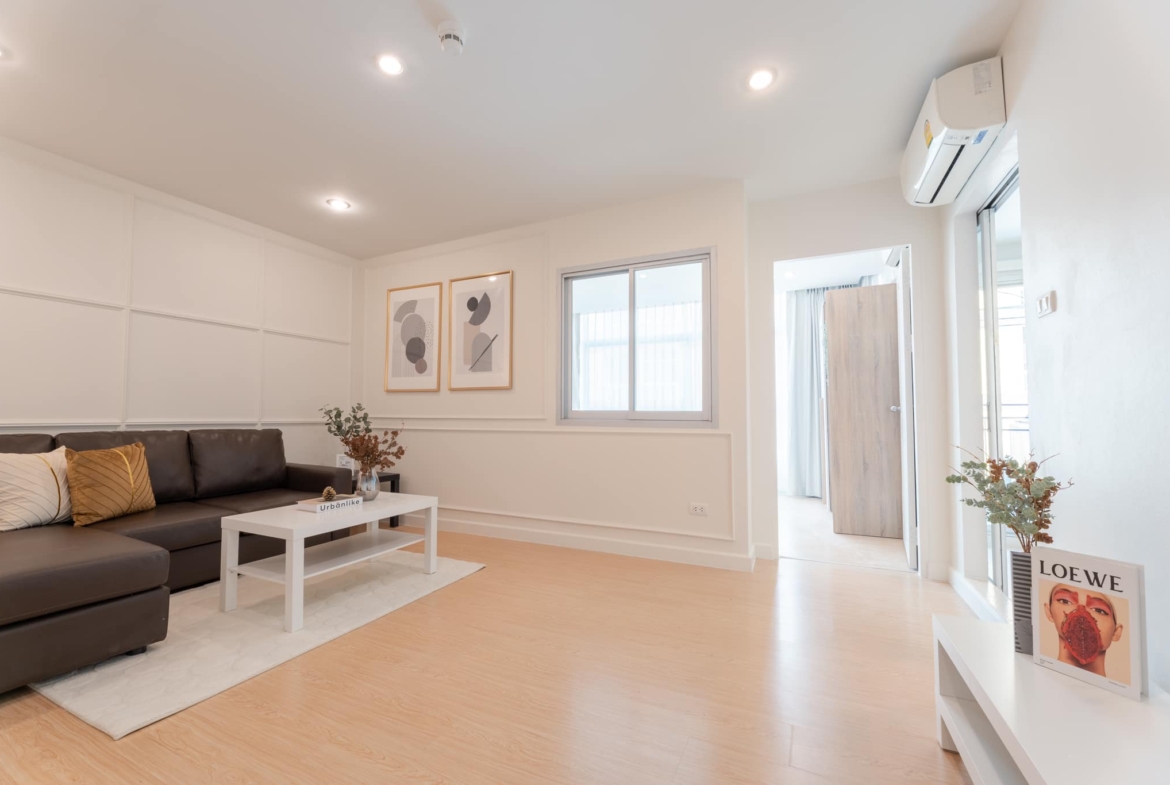 ZENITH PLACE @ HUAY KWANG Living