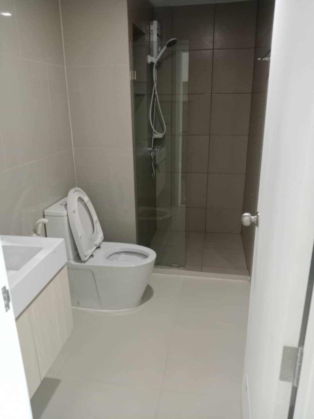 Rich Park @Triple Station Bathroom