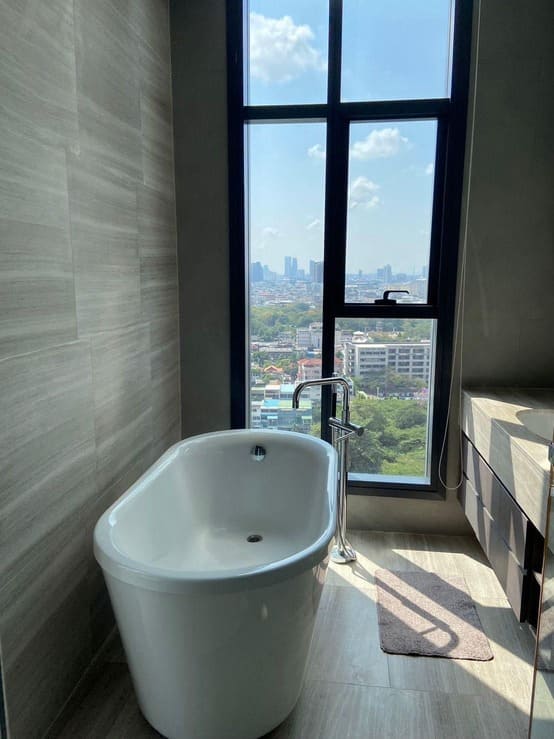 The Diplomat Sathorn Bathroom