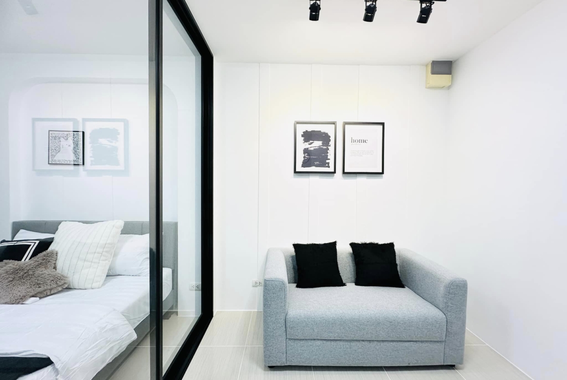 Plum Condo Ladprao 101 Living