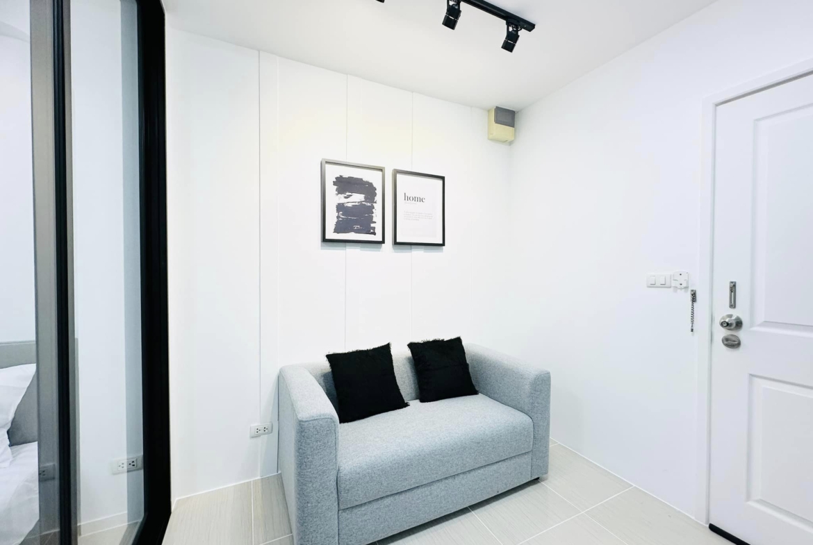 Plum Condo Ladprao 101 Living