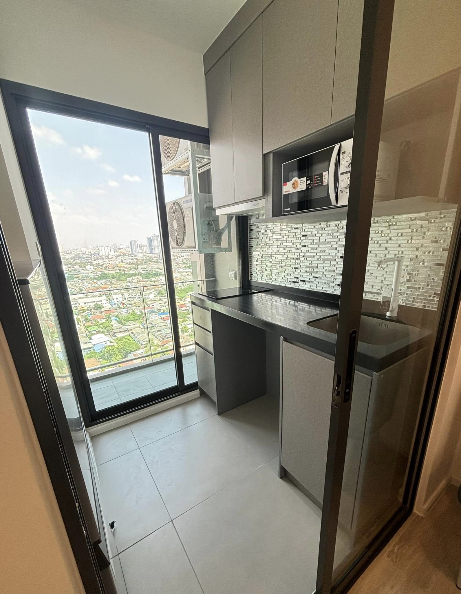 The Clev Riverline Chaophraya - Wong Sawang Kitchen Zone