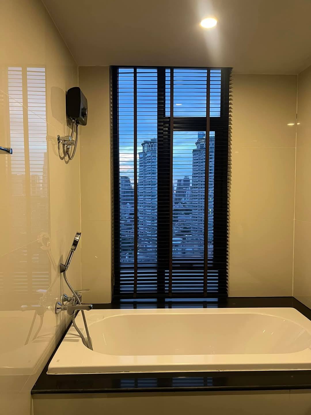 Bangkok Horizon Sathorn Bathroom