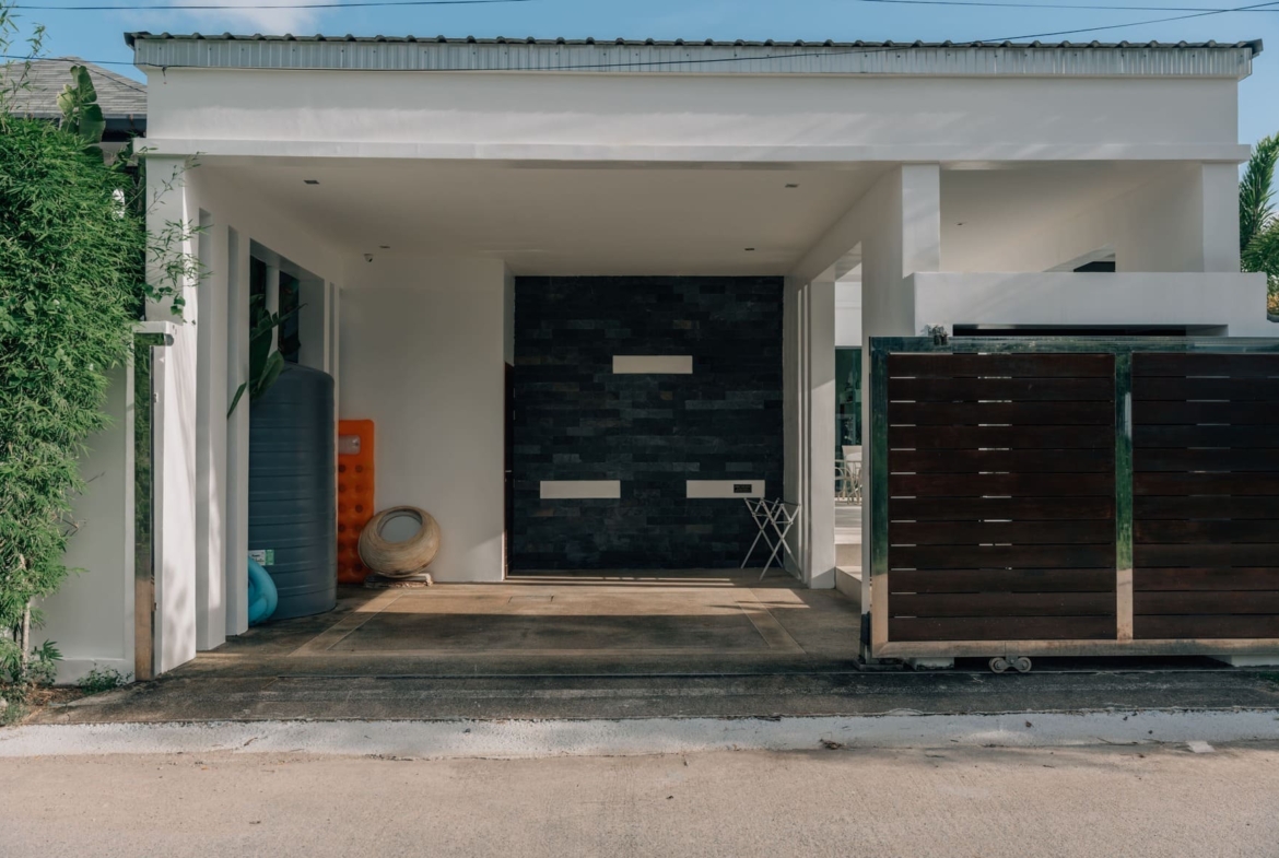 Baannaraya Pool Villa Front Villa