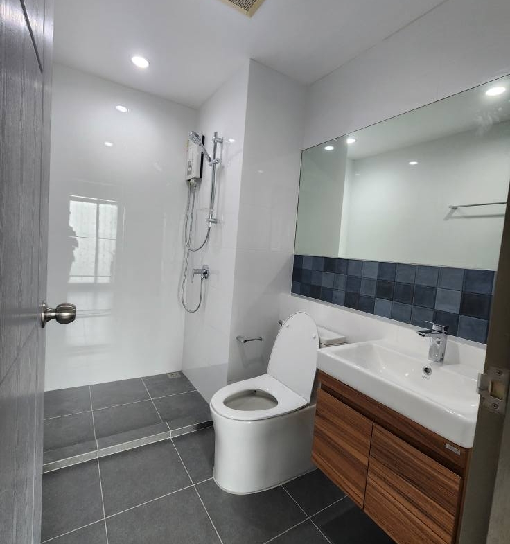 The Tempo Grand Sathorn Wutthakat Bathroom