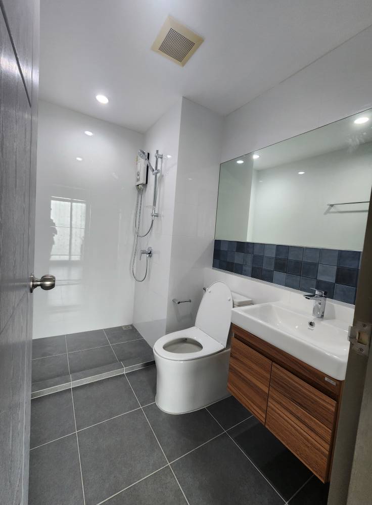 The Tempo Grand Sathorn Wutthakat Bathroom