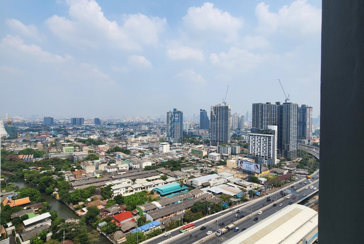 The Tempo Grand Sathorn Wutthakat View