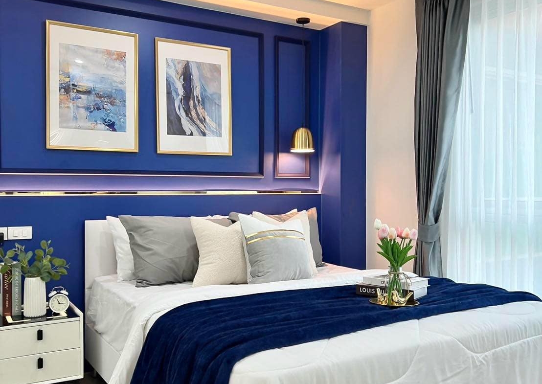 Double U Condominium Bedroom