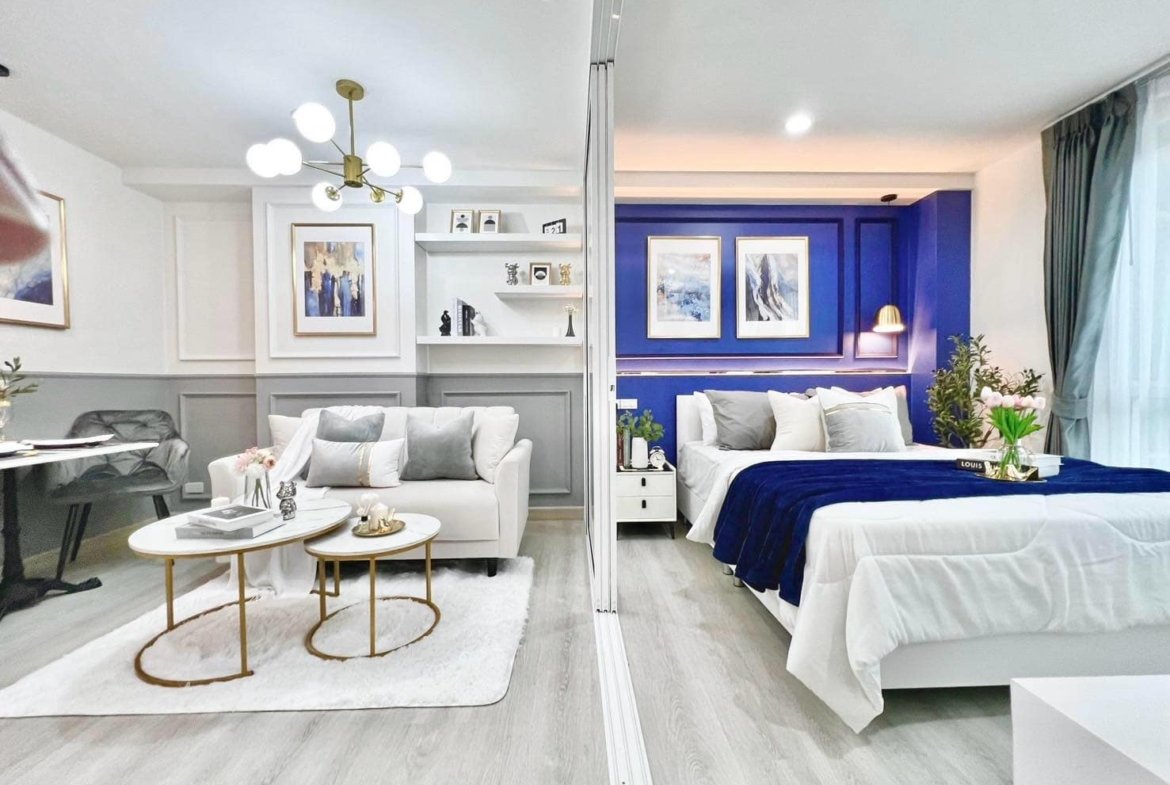 Double U Condominium Bedroom & Living