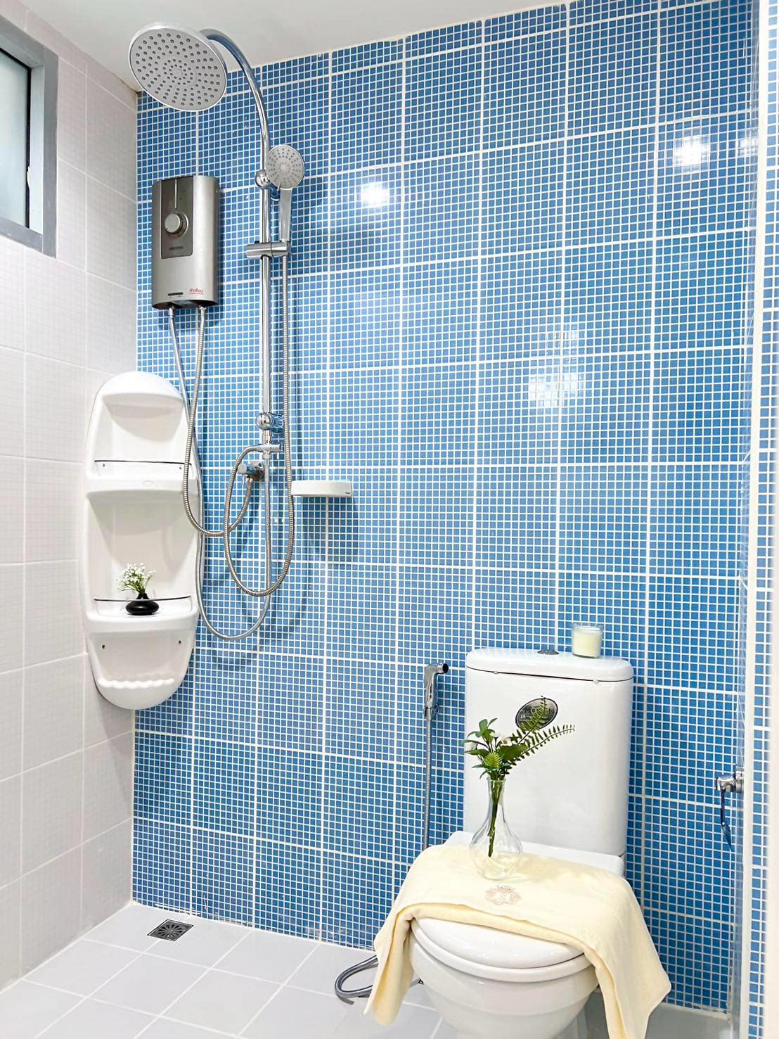 Double U Condominium Bathroom