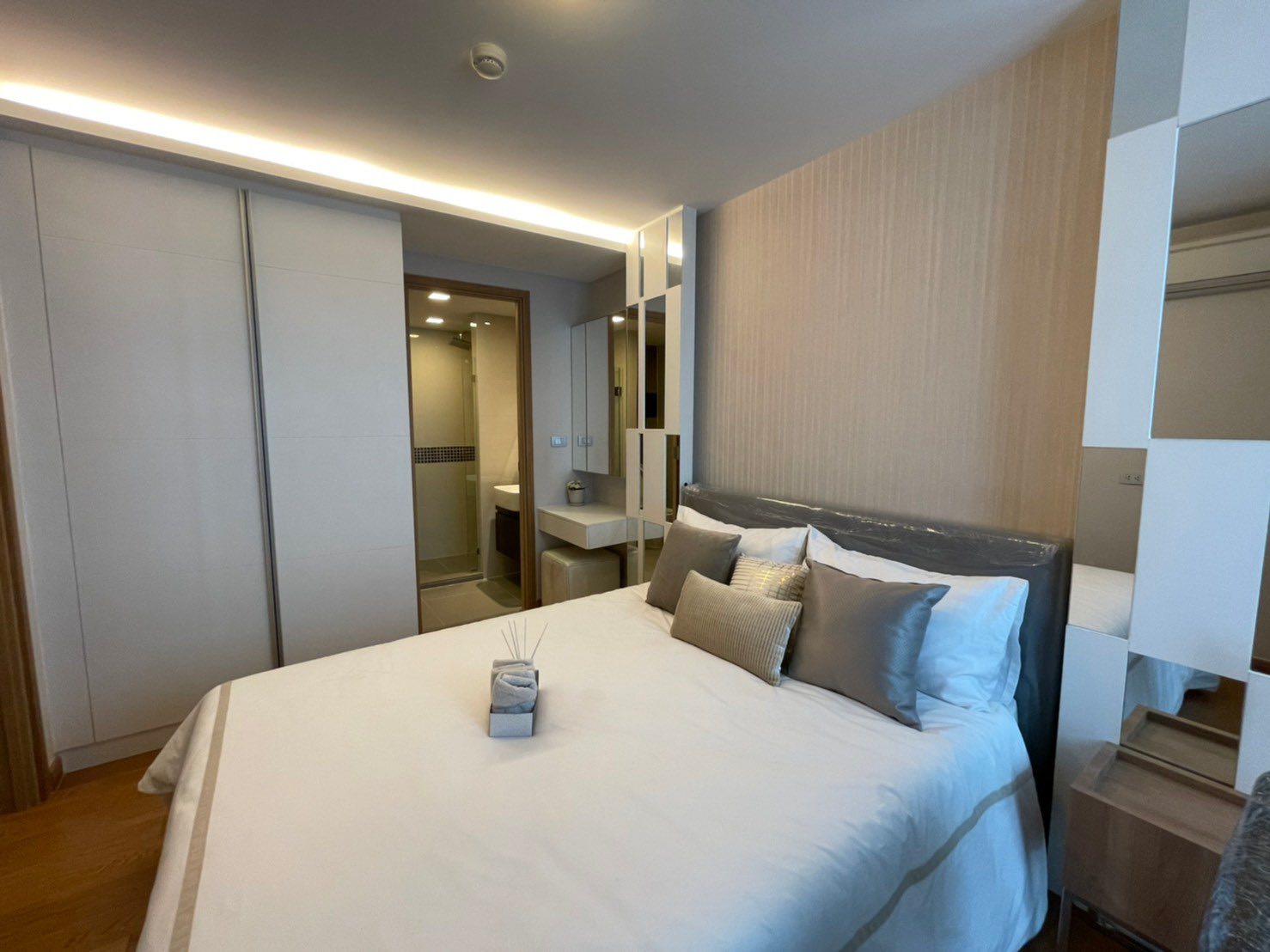 InterLux Premier Sukhumvit 13 Bed