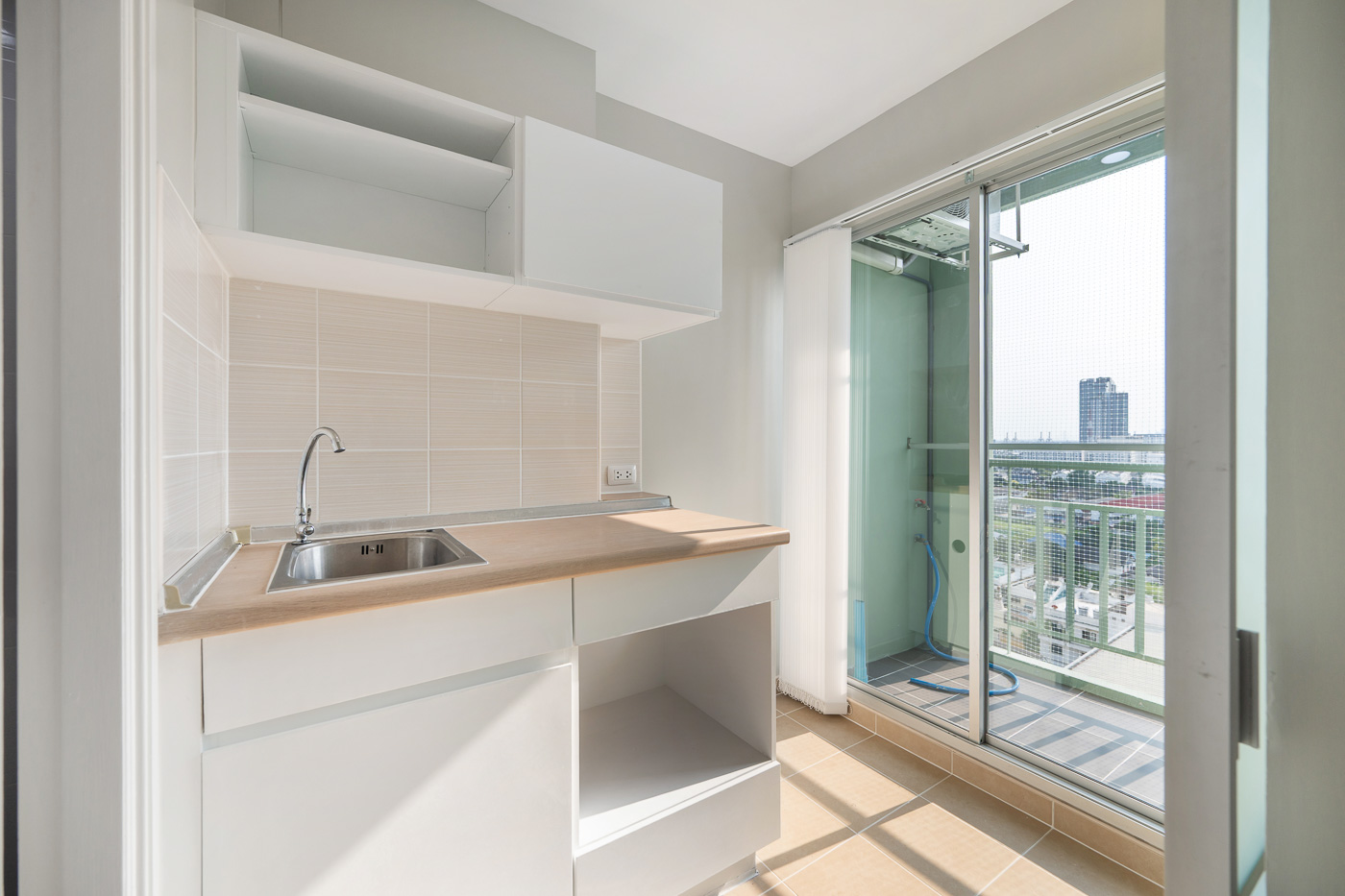 Lumpini Ville Sukhumvit 77-2 Kitchen zone