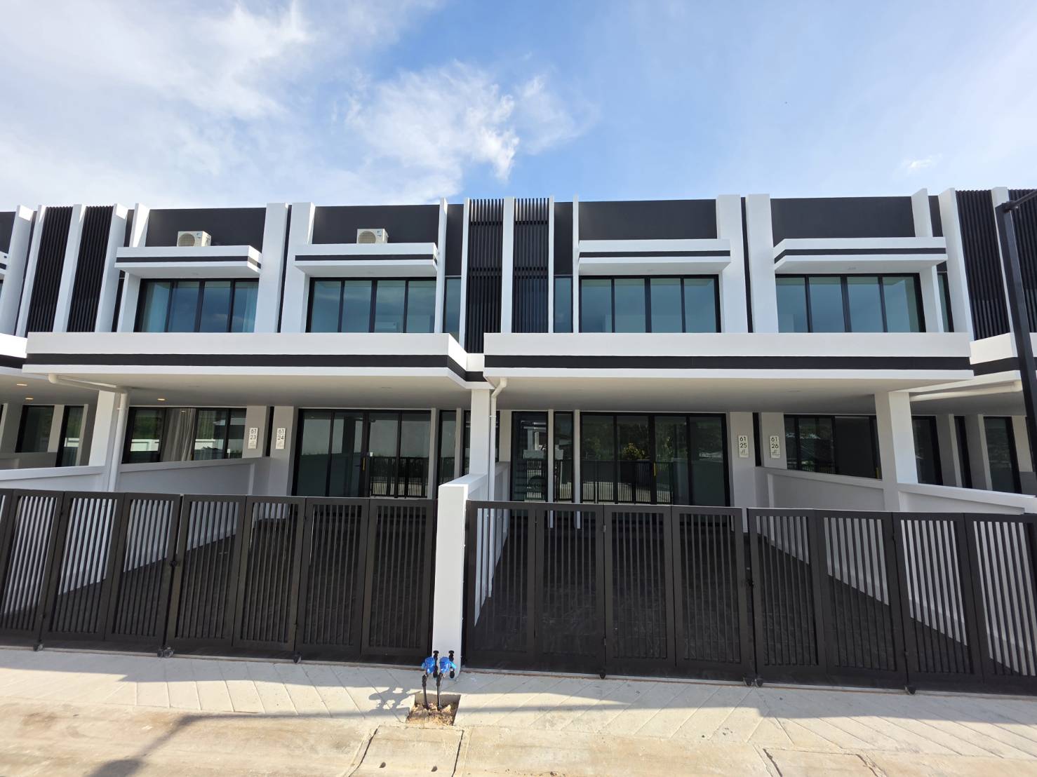 The Passion Residence Lagoon FRONT