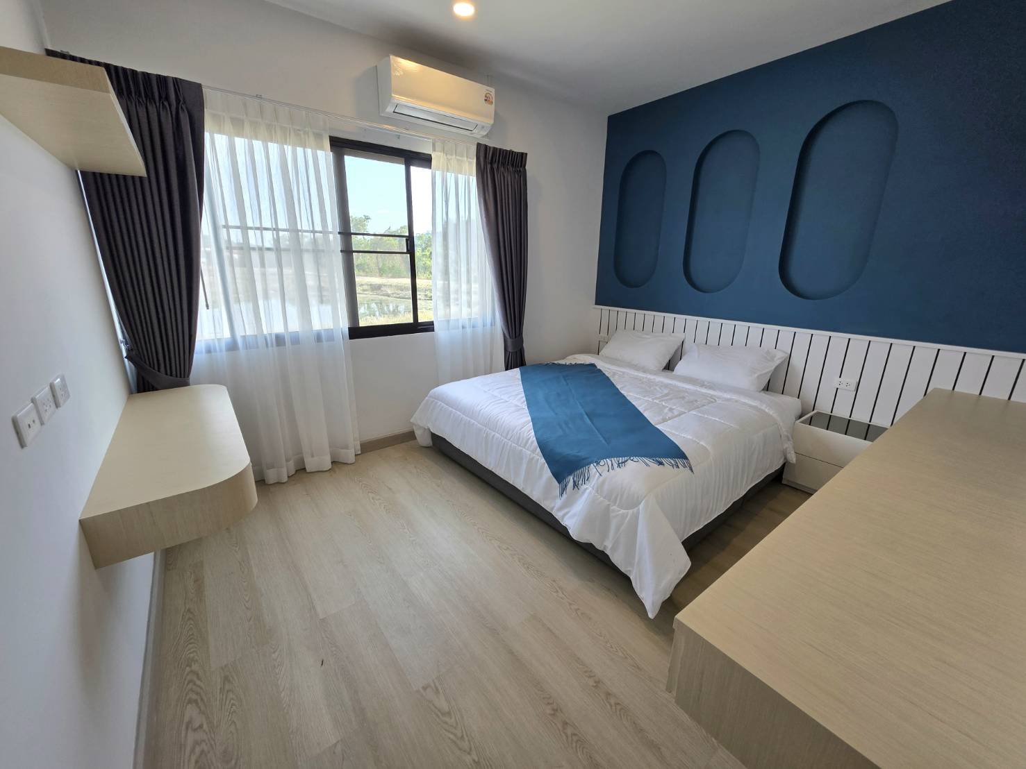 The Passion Residence Lagoon Bed