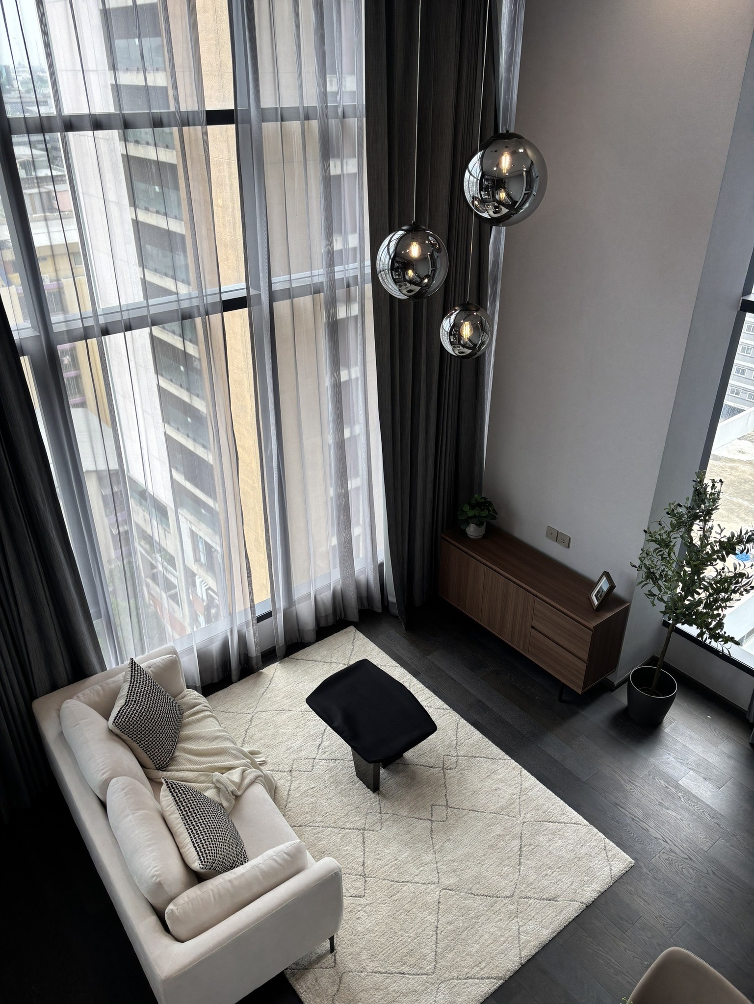 CONNER Ratchathewi Living