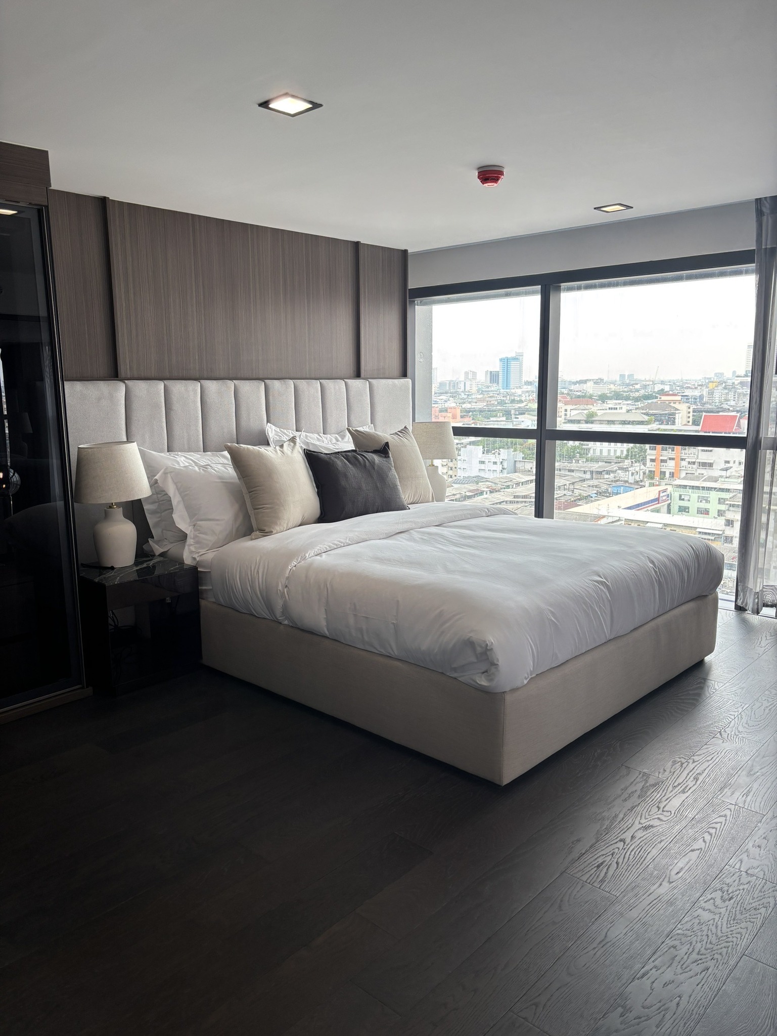 CONNER Ratchathewi Bedroom