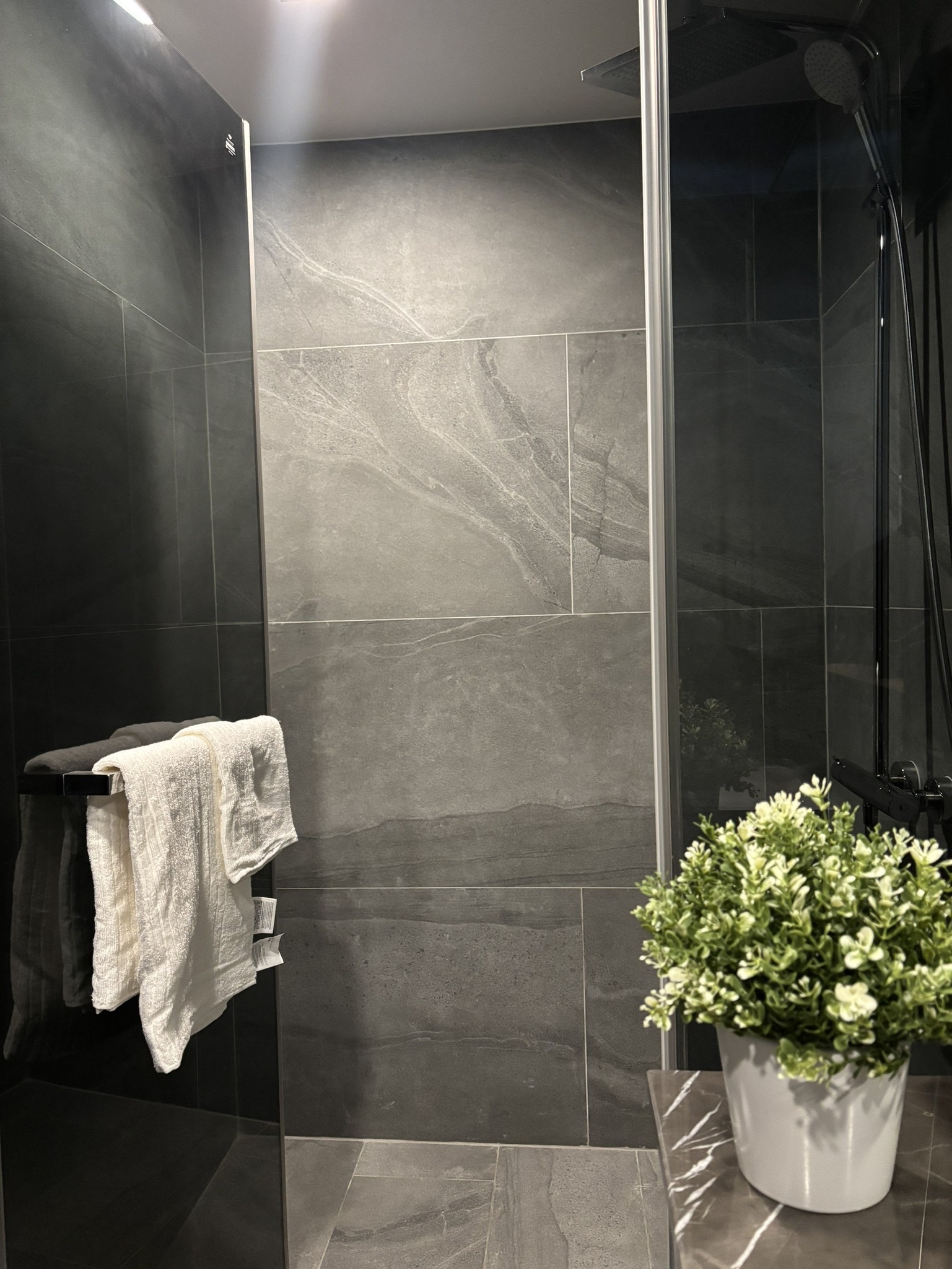 CONNER Ratchathewi Bathroom