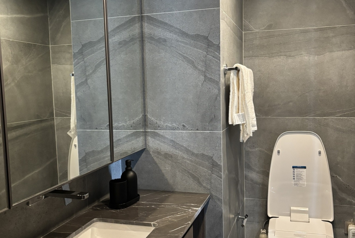 CONNER Ratchathewi Bathroom