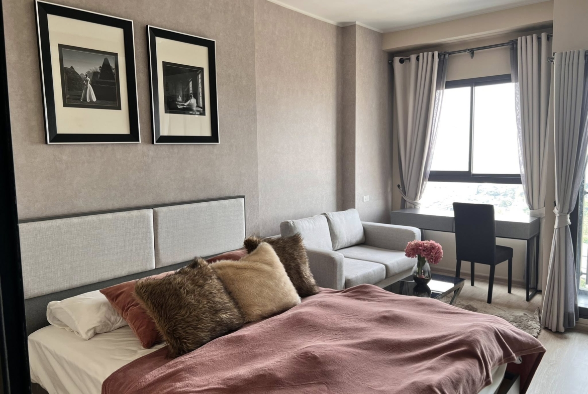 IDEO NEW RAMA9 Bedroom