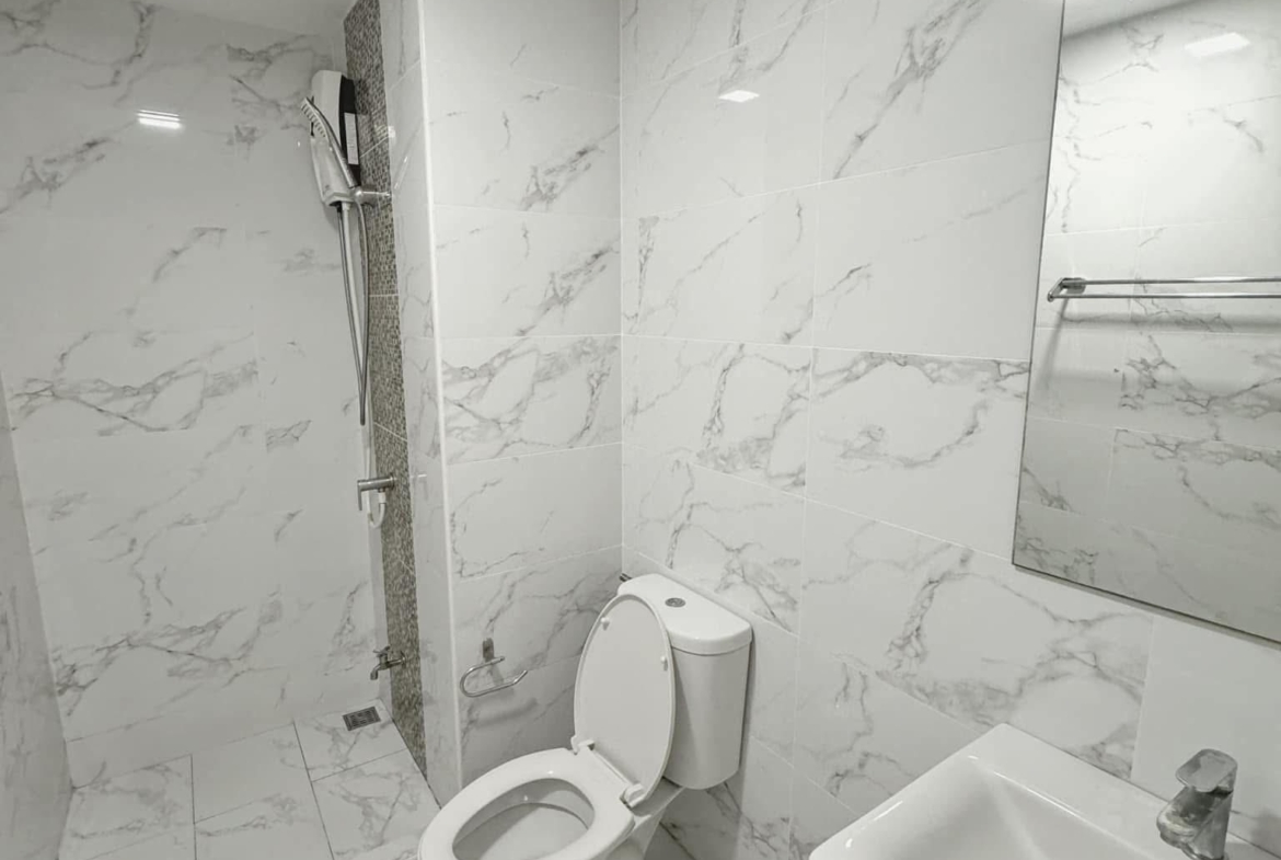 MAXXI CONDO9 Bathroom